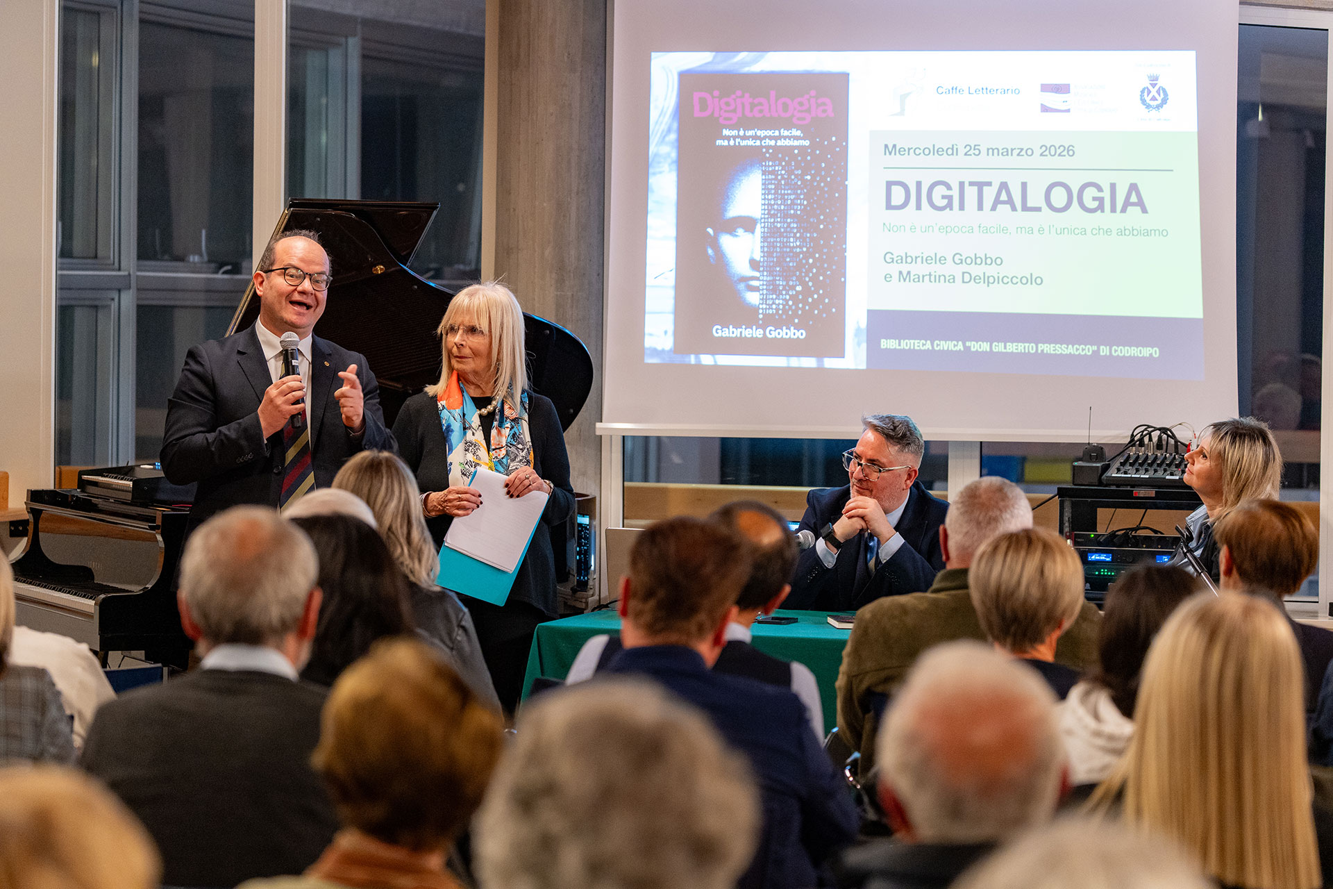 Il Caffè Letterario Codroipese mi ha invitato a presentare Digitalogia - Gabriele Gobbo