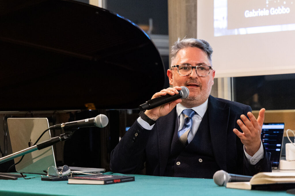 Il Caffè Letterario Codroipese mi ha invitato a presentare Digitalogia - Gabriele Gobbo